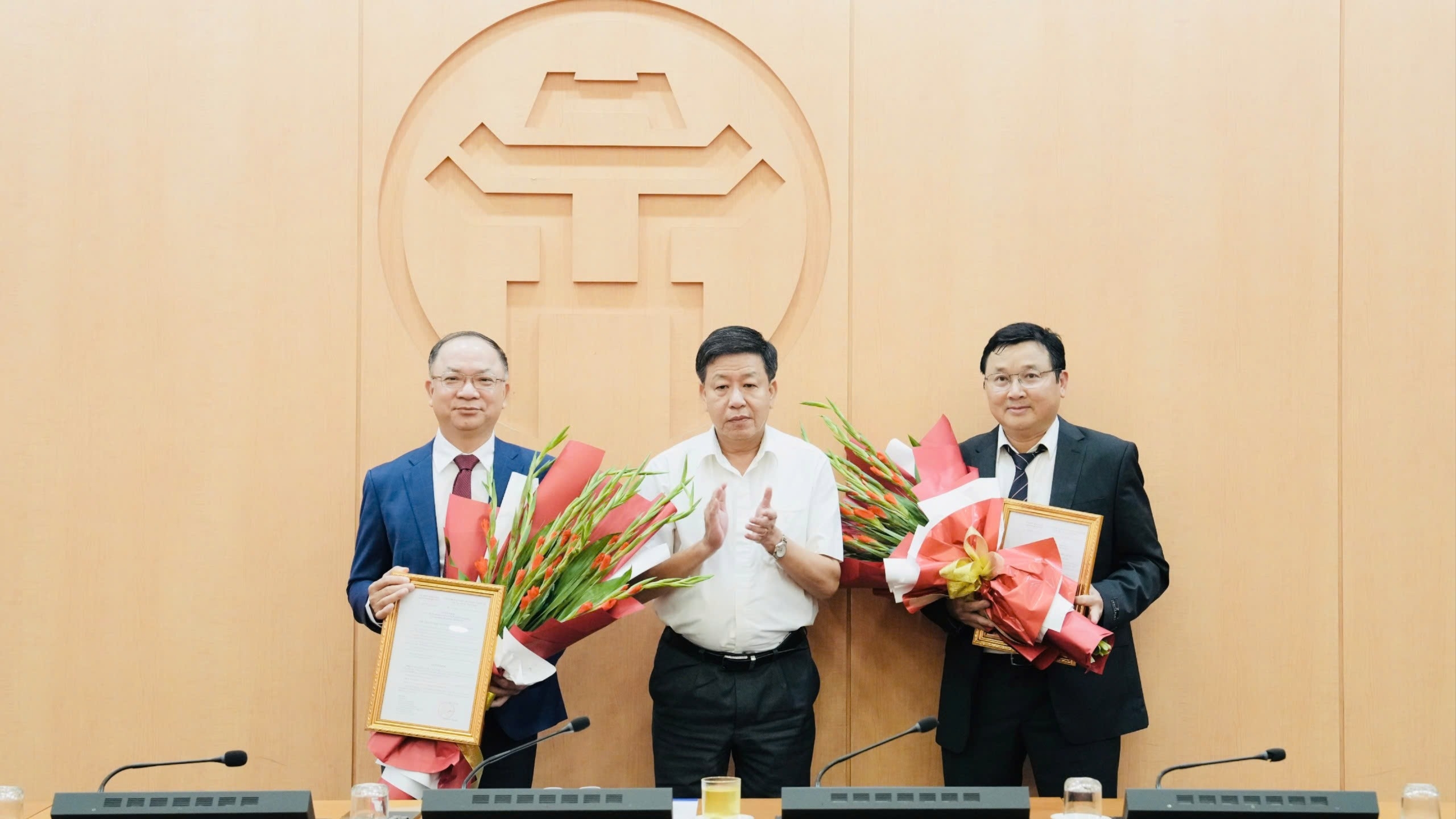 Hà Nội bổ nhiệm Phó Chánh Văn phòng UBND thành phố
