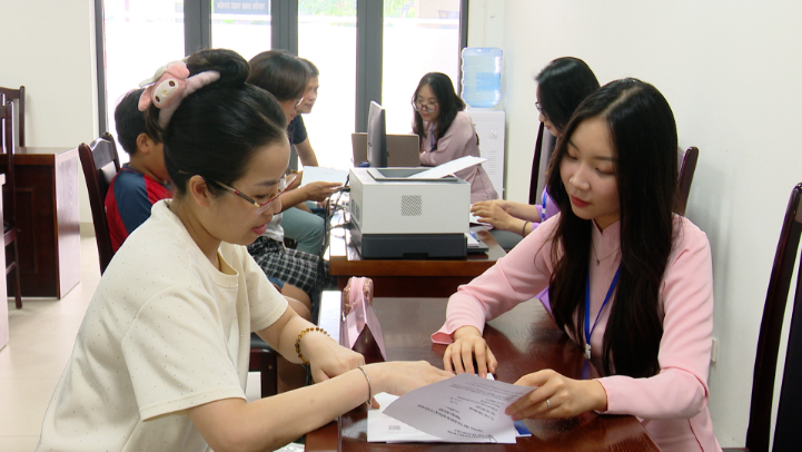 Ngày đầu Hà Nội tuyển sinh học sinh lớp 6