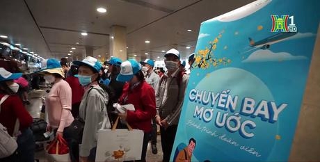 Chuyến bay đưa người lao động nghèo về quê ăn Tết