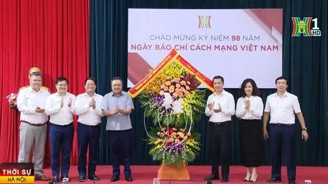 Chủ tịch UBND thành phố thăm, chúc mừng cơ quan báo chí