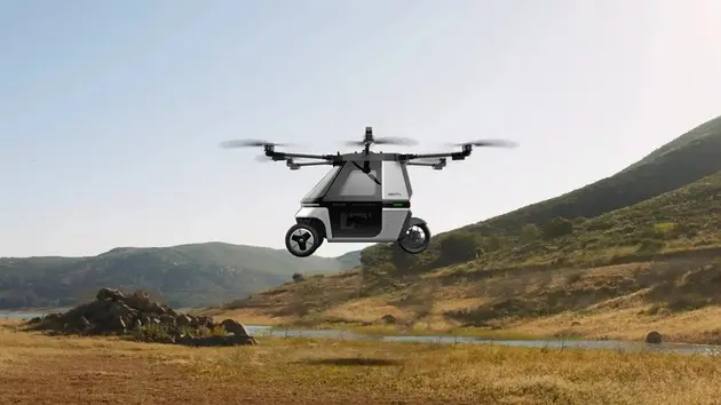 Mẫu xe máy 3 bánh Skyrider X6 có thể cất cánh