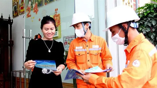 Mạo danh nhân viên điện lực lừa đảo chiếm đoạt tài sản