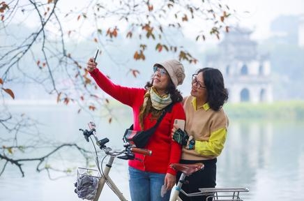 Khoảnh khắc Hà Nội bình yên, thơ mộng ngày đầu năm mới