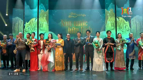 	
Bài ca đi cùng năm tháng - “Non nước hữu tình”
