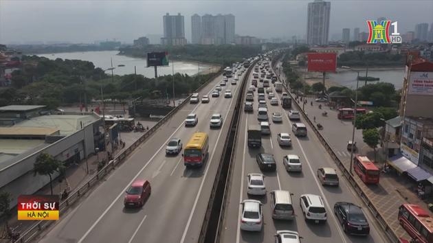 Mật độ giao thông nhiều đường Hà Nội vượt 8 lần thiết kế