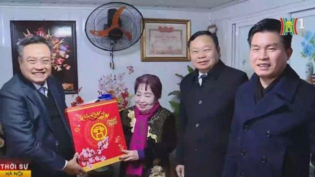 Chủ tịch UBND thành phố chúc Tết gia đình chính sách