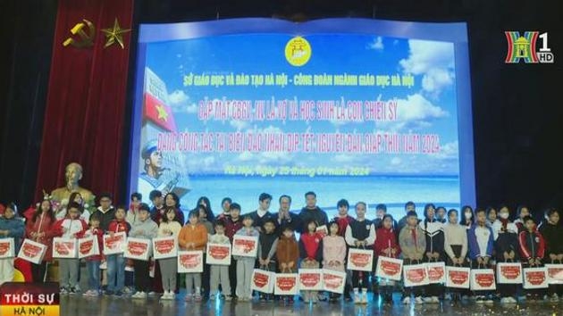 Ngành giáo dục Hà Nội tổ chức 'Tết sum vầy'