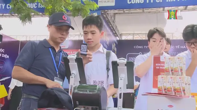 Smart Canteen bảo vệ học sinh trước thực phẩm bẩn