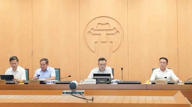 UBND Thành phố Hà Nội họp phiên thường kỳ tháng 8