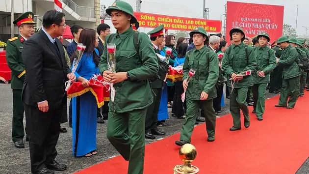 69 công dân ưu tú quận Nam Từ Liêm nhập ngũ