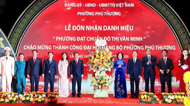 Phường Phú Thượng nhận danh hiệu đạt chuẩn đô thị văn minh