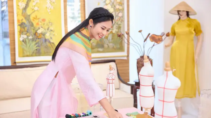 Phát huy giá trị cội nguồn qua áo dài truyền thống