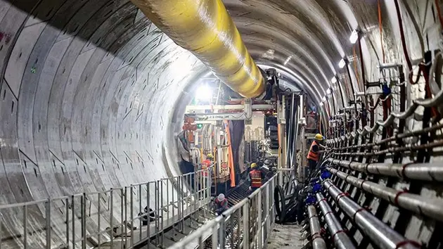Máy đào hầm Metro Nhổn - ga Hà Nội sắp qua khu dân cư